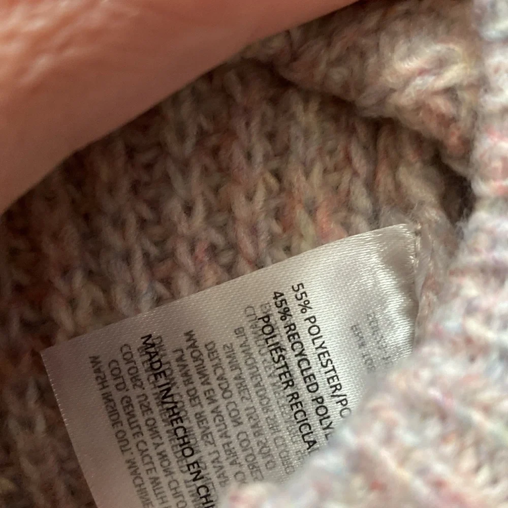 Francesca’s light pink with blues short sweater. XL - Picture 4 of 10